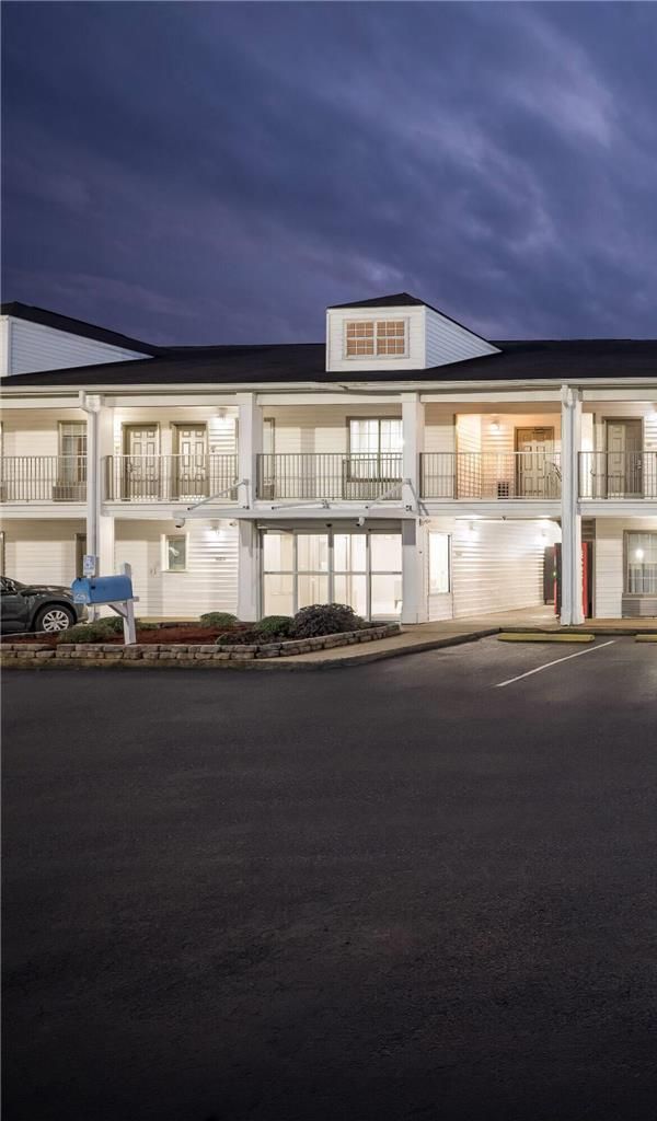 Baymont By Wyndham Tuscaloosa - Tuscaloosa, AL