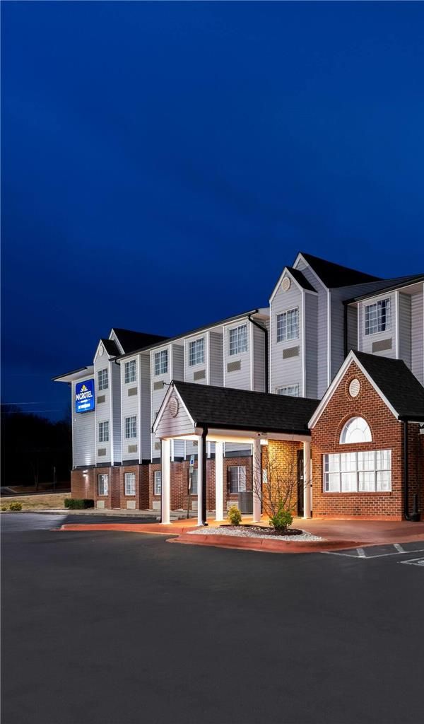 Microtel Inn & Suites By Wyndham Statesville - Statesville, NC