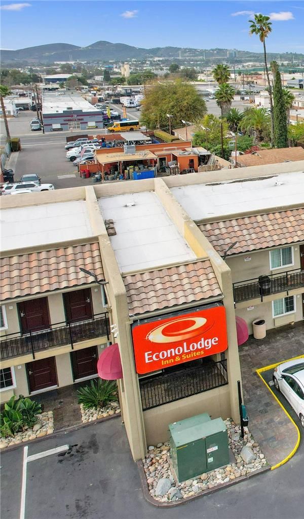 Econo Lodge Inn & Suites Escondido Downtown - Escondido, CA