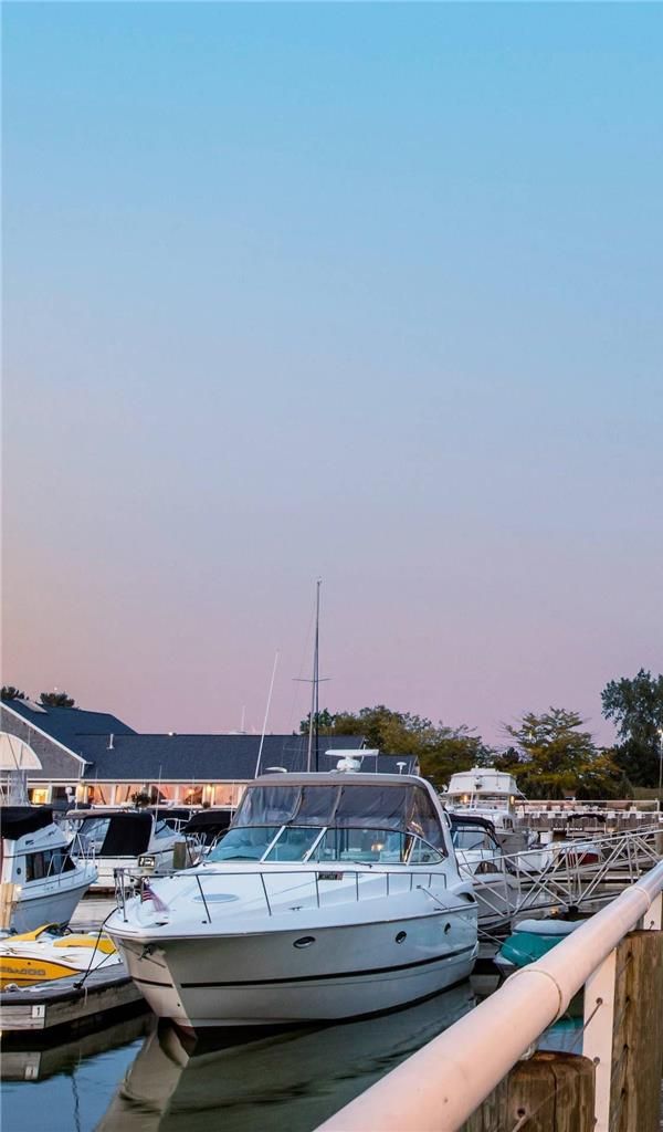 Shoreline Inn & Conference Center An Ascend Collection Hotel - Muskegon, MI