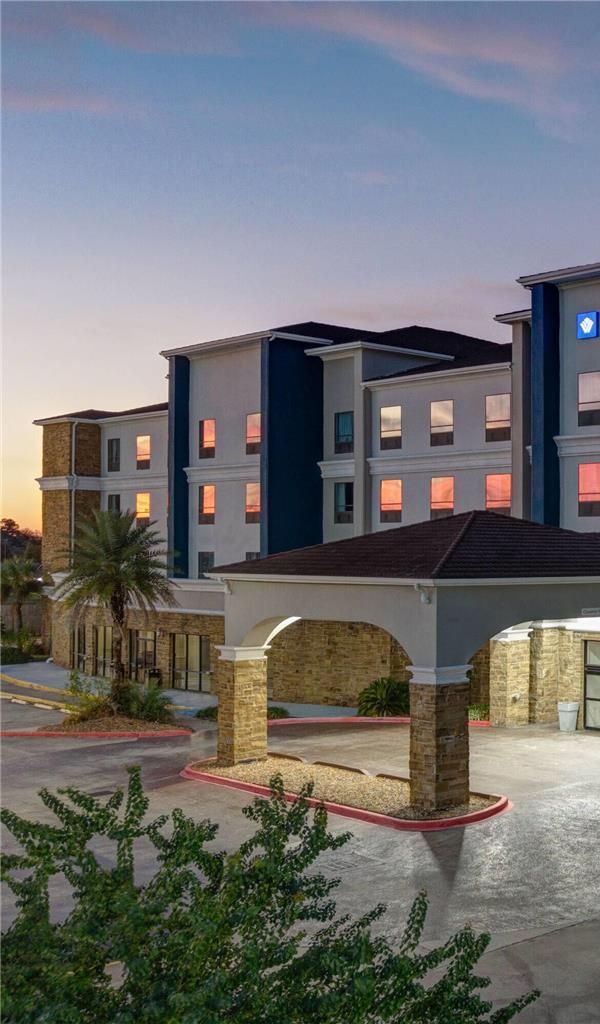 Wyndham Lake Charles - Lake Charles, LA