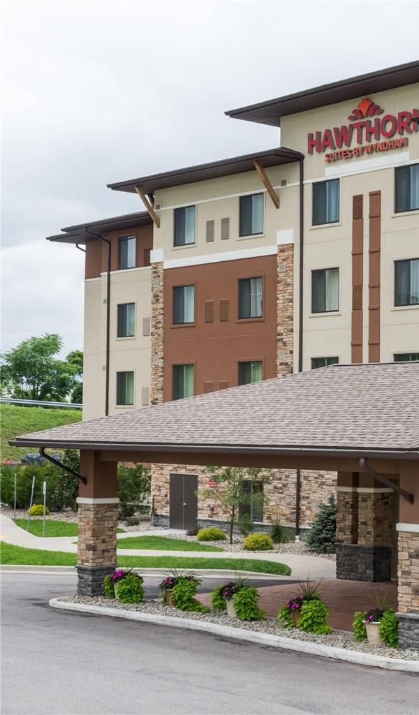 Hawthorn Suites By Wyndham Wheeling At The Highlands - Oglebay Resort, WV