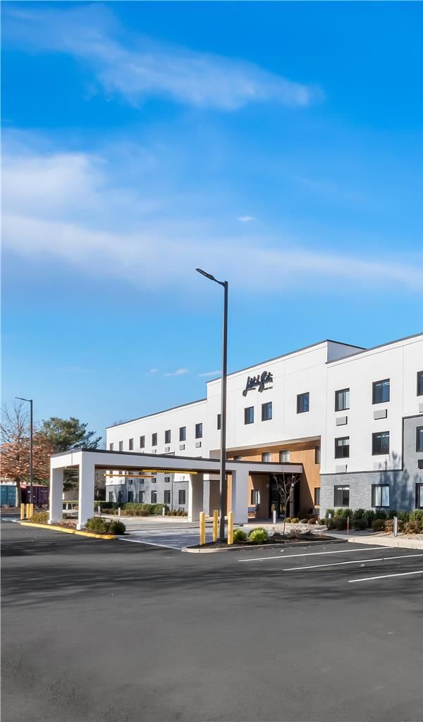 Latitude Suites Tinton Falls - Ocean Grove, NJ