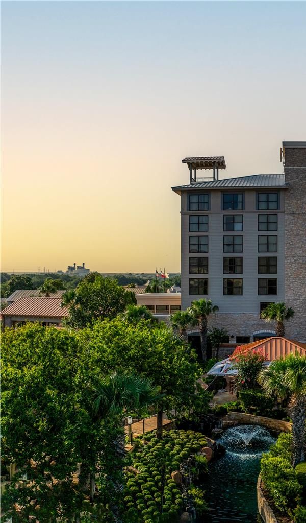 Horseshoe Bay Resort - Marble Falls