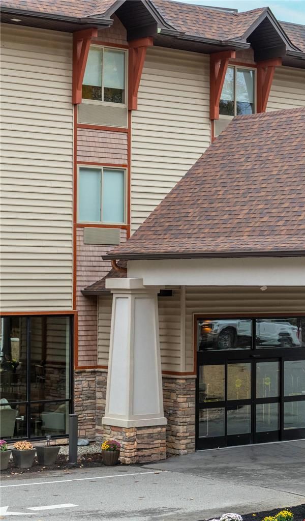 The Chandler Inn Bethlehem - Littleton Ascend Hotel Collection - Littleton, NH