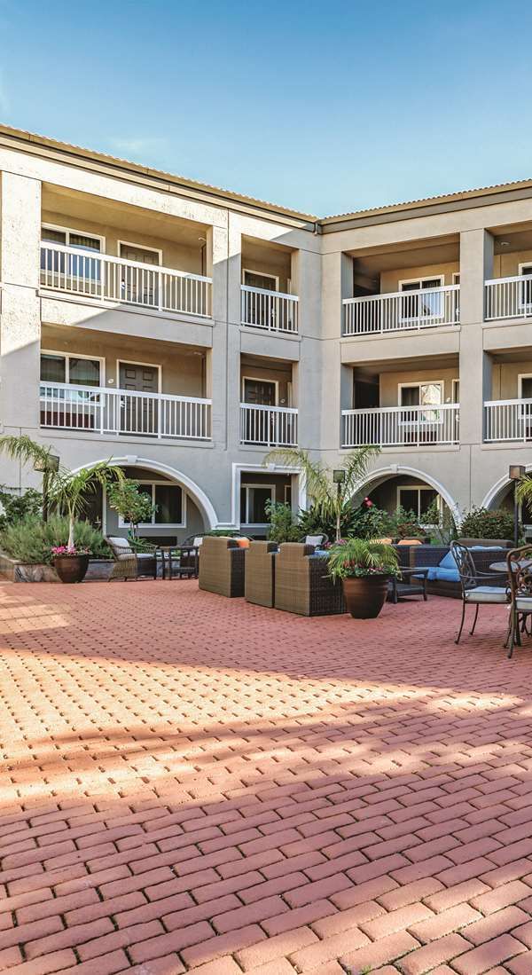 La Quinta Inn & Suites By Wyndham San Francisco Airport West - Half Moon Bay, CA
