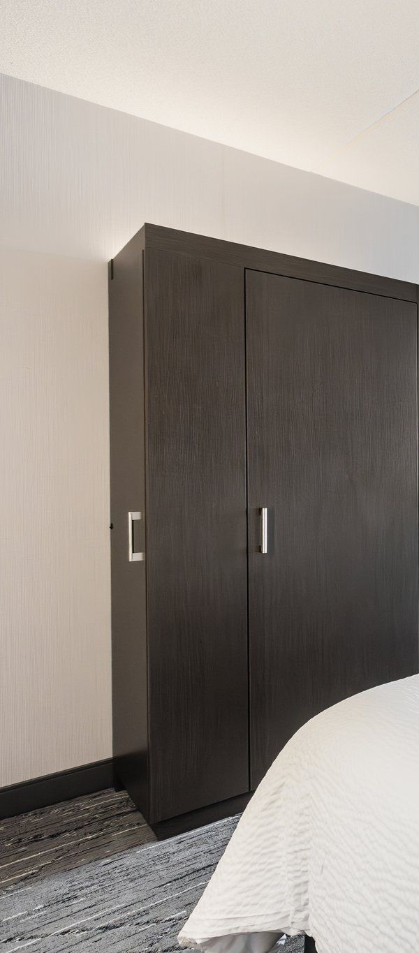 Holiday Inn Express & Suites Toronto Airport South By Ihg - Mississauga