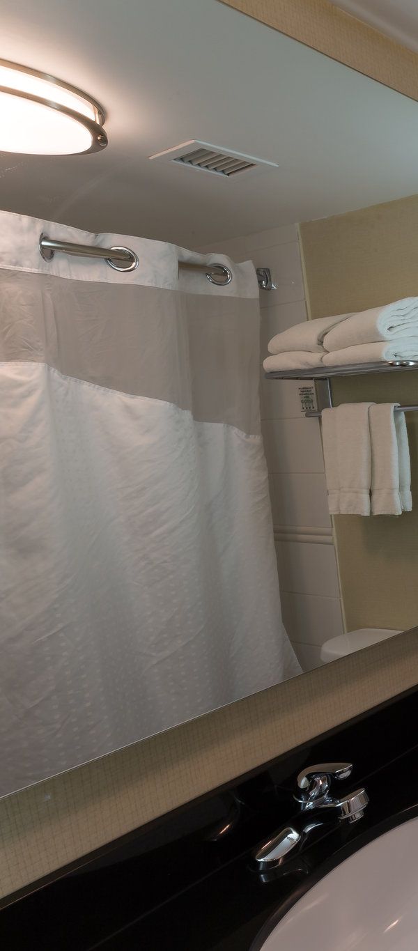 Holiday Inn Express Edmonton Downtown By Ihg - Edmonton, Canada