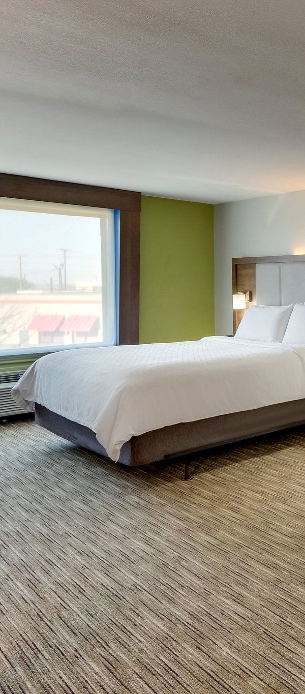 Holiday Inn Express & Suites Lake Worth Nw Loop 820 By Ihg - Saginaw, TX