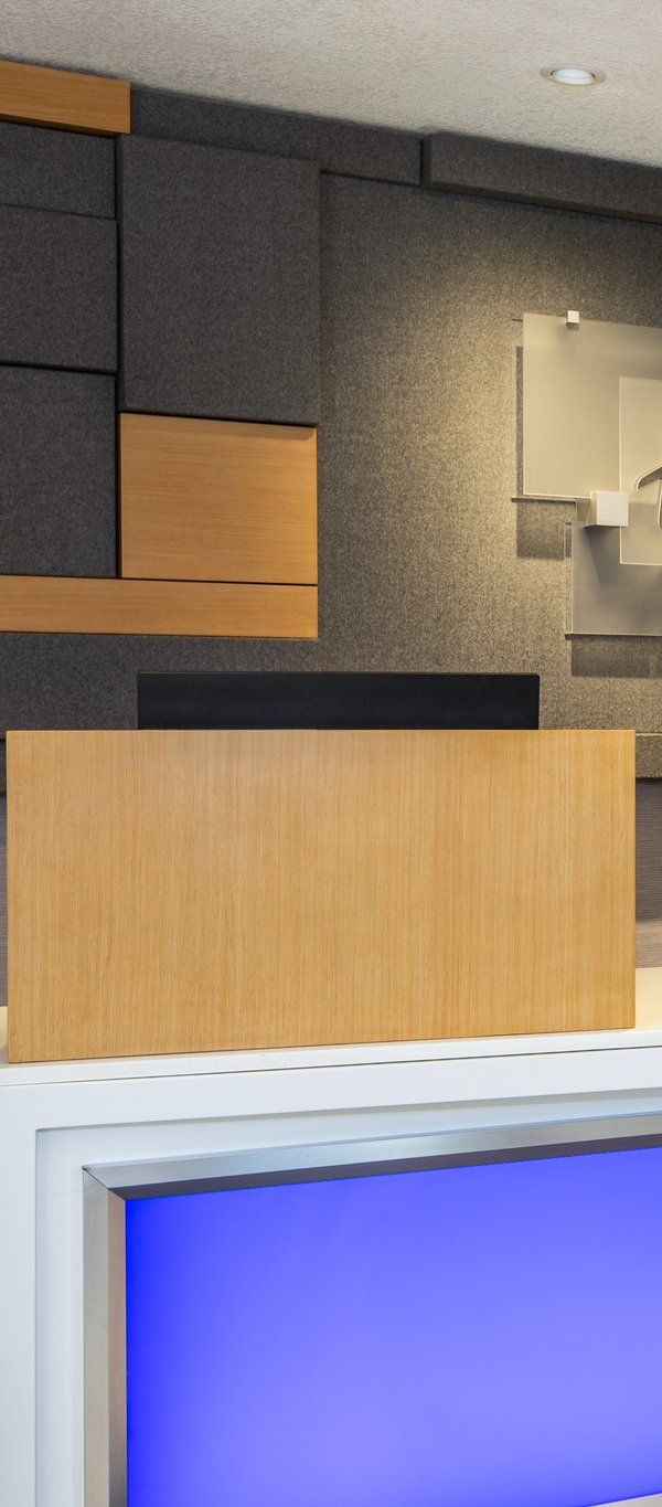 Holiday Inn Express & Suites Redding By Ihg - Redding, CA