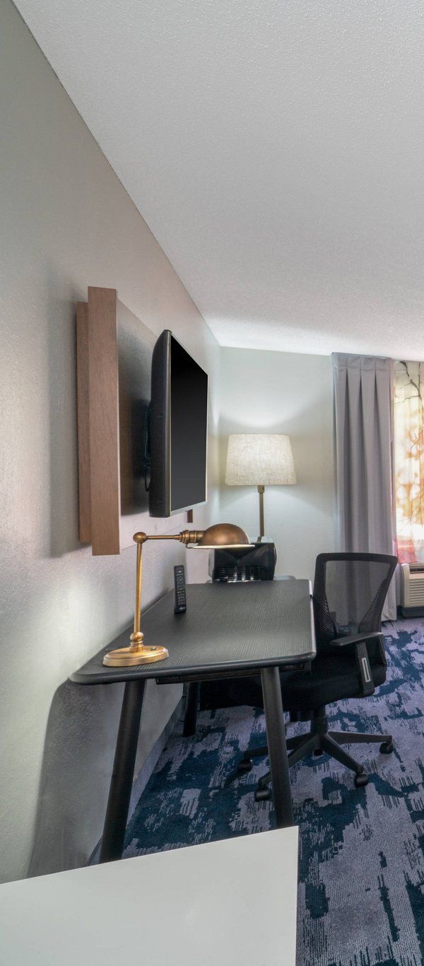 Fairfield Inn And Suites By Marriott Memphis I-240 And Perkins - Memphis, TN