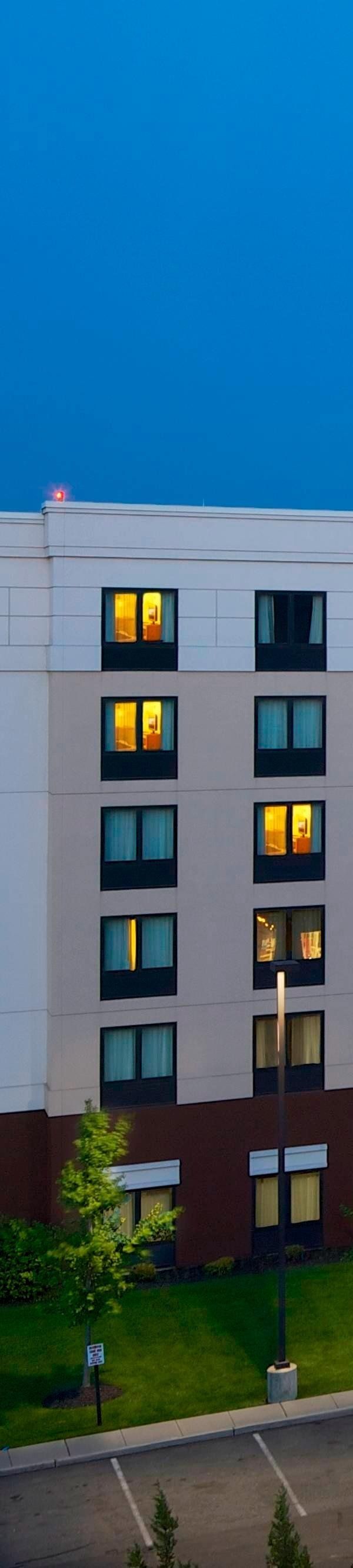 Springhill Suites By Marriott Newark Liberty International Airport - Newark, NJ
