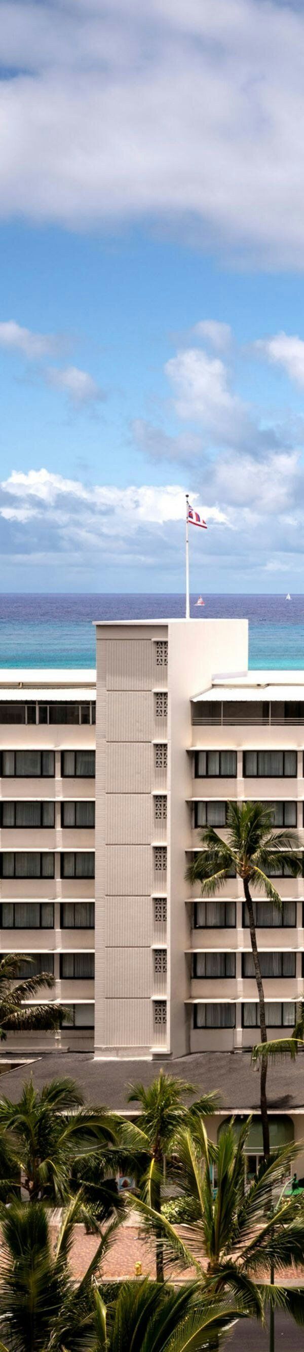 Moana Surfrider A Westin Resort And Spa Waikiki Beach - Honolulu, HI