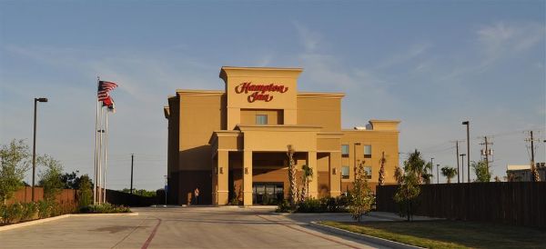 Hampton Inn Pleasanton - Pleasanton, TX