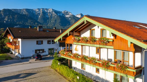 Aparthotel Chiemgaufuchs - Inzell