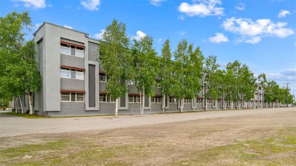 Clarion Hotel & Suites Fairbanks Near Ft. Wainwright - 費爾班克斯