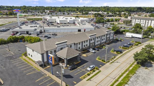 Comfort Inn & Suites Hazelwood - St. Louis - St. Louis, MO