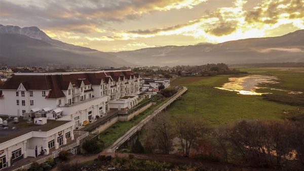Prestige Harbourfront Resort - Salmon Arm