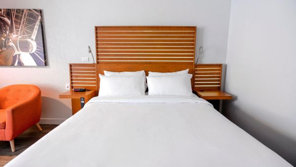 Jaro Hotel Lindbergh - Québec City