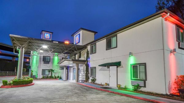 Motel 6 Humble Tx Houston International Airport - Houston, TX