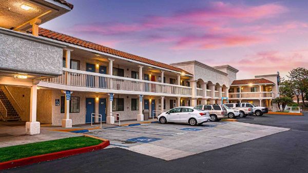 Motel 6 Carlsbad Beach - 샌디에이고 군