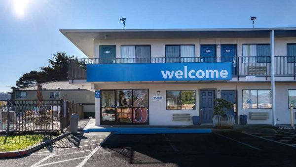 Ca  Cal Poly Humbolt Motel 6 Arcata - Arcata, CA