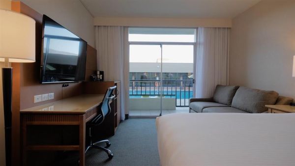 Coast Capri Hotel - Kelowna