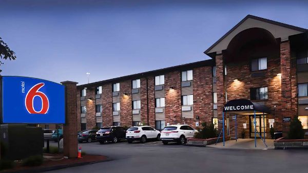 Motel 6 Glendale - Milwaukee, WI