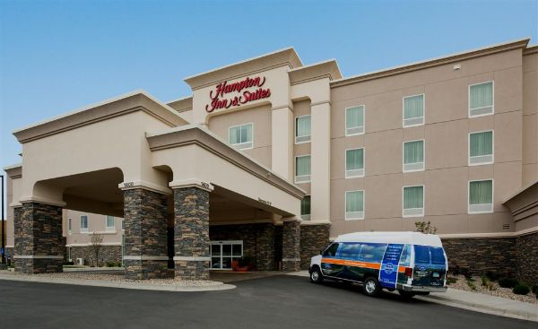 Hampton Inn & Suites Minot Airport - Minot, ND