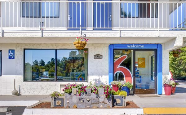 Motel 6 Medford South - Medford, OR