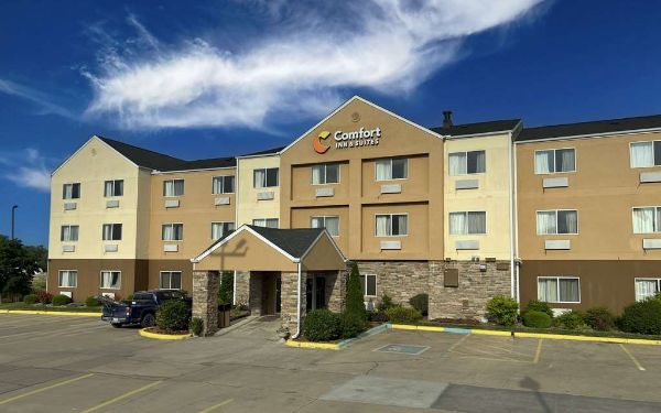 Comfort Inn And Suites Coralville-iowa City Nr Iowa River Landing - Iowa City, IA
