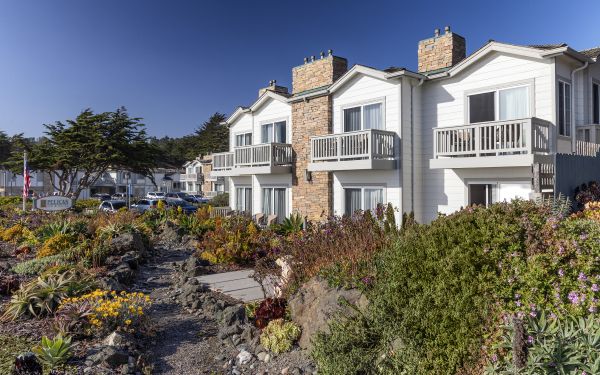 Pelican Inn And Suites - Cambria, CA