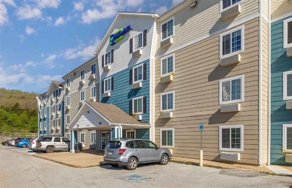 Woodspring Suites Fayetteville I-49 - Fayetteville, AR