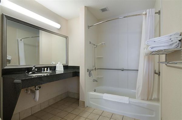 Quality Suites Springdale - Fayetteville, AR