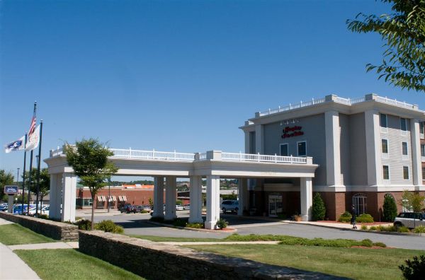 Hampton Inn & Suites Newport/middletown - Newport, RI
