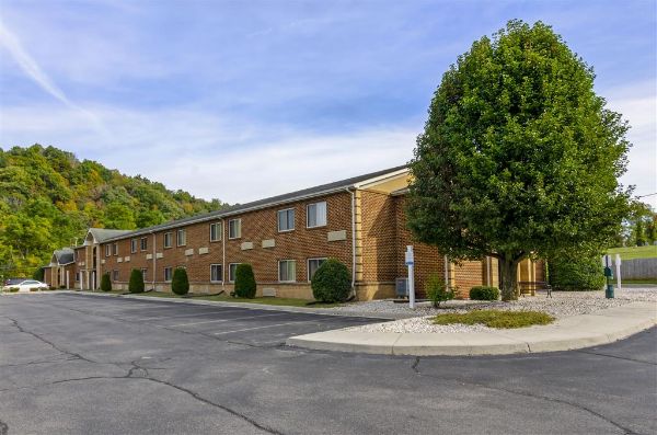 Comfort Inn Atkins-marion I-81 - Marion, VA