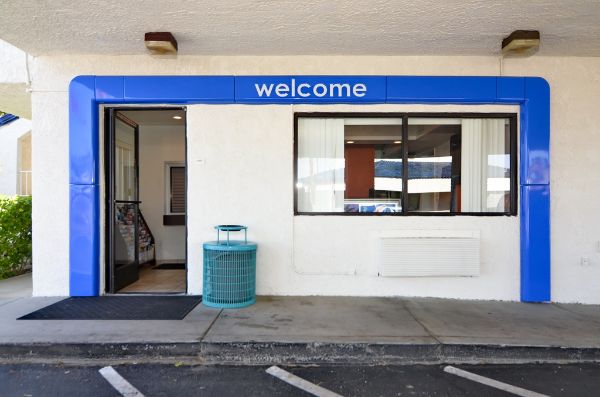 Motel 6 Palm Springs North - Palm Springs, CA
