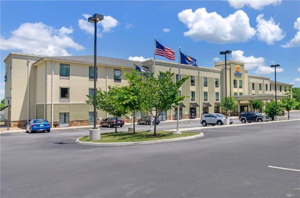Comfort Inn & Suites Lynchburg Airport - University Area - 린치버그