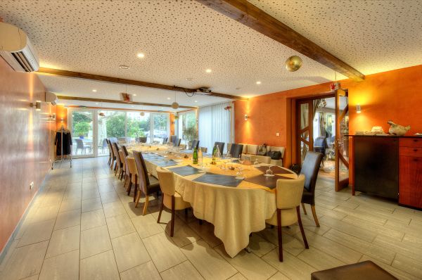 Hôtel-restaurant Le Printemps Logis - Montélimar
