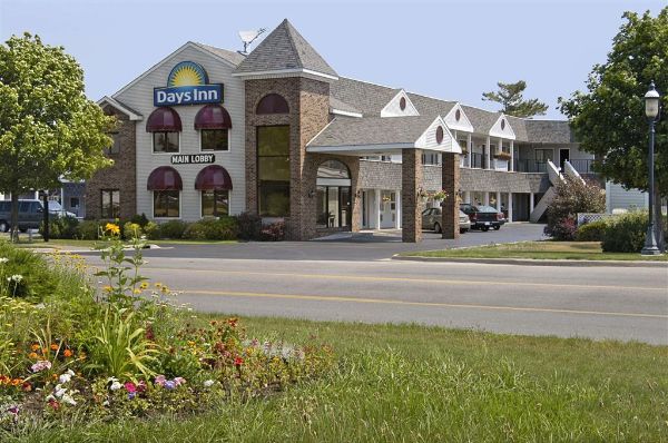 Days Inn By Wyndham Mackinaw City - Lakeview - St. Ignace, MI