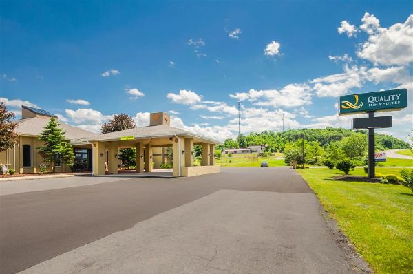 Quality Inn & Suites Frostburg-cumberland - Cumberland, MD