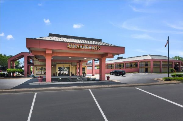 Quality Inn Fredericksburg Central Park Area - Fredericksburg, VA