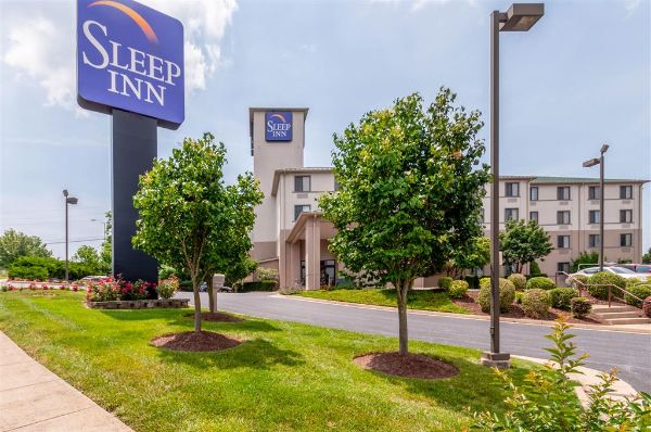 Sleep Inn & Suites Harrisonburg Near University - Harrisonburg, VA