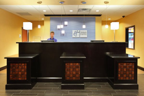 Holiday Inn Express & Suites Texarkana East By Ihg - Texarkana, AR