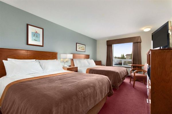 Super 8 By Wyndham Yellowknife - Yellowknife