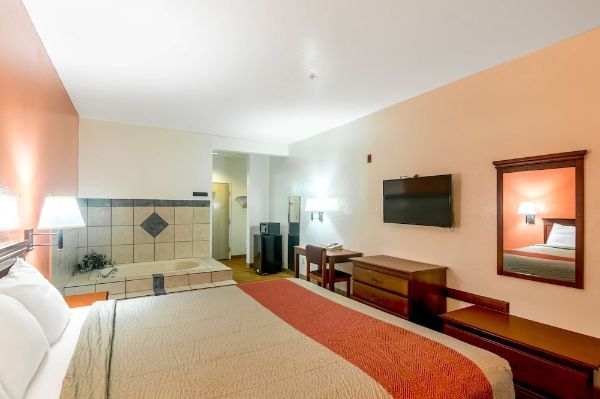 Motel 6 Bricktown - Oklahoma City, OK