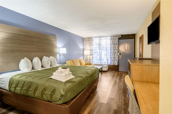 Quality Inn New Orleans I-10 East - New Orleans, LA