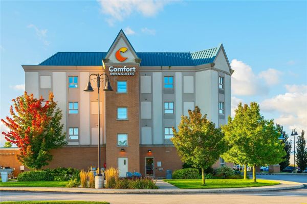 Comfort Inn & Suites - 킨카딘