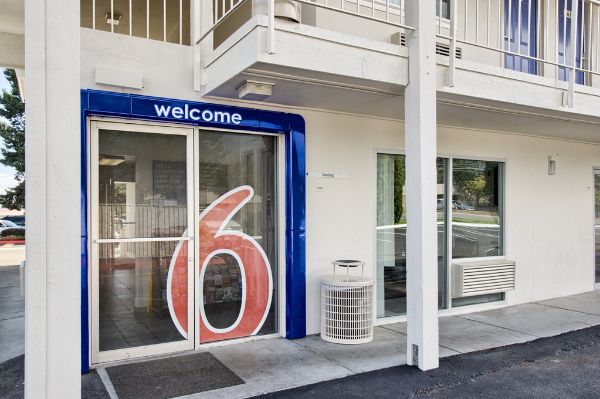 Motel 6 Everett North - Everett, WA