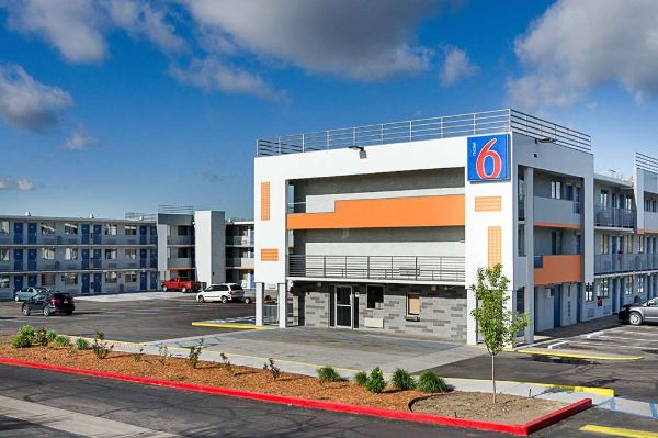 Motel 6 Denver Federal Blvd - Lakewood, CO